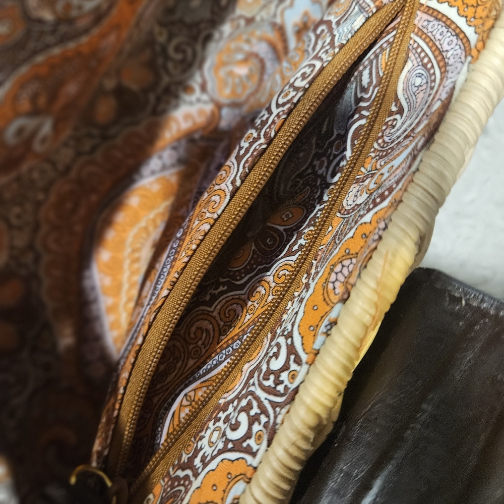 Vintage Collection Woven Wicker Cylinder Clutch | Paisley Lining - Picture 6 of 7